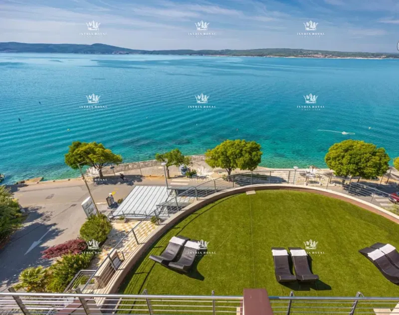 Crikvenica, Selce, vendita di un grande hotel, prima fila dal mare, 66 camere. – 3