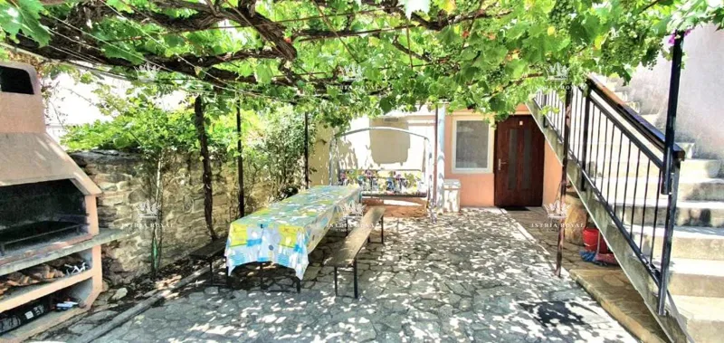 Istria, Medulin, Ližnjan, for sale stone, adapted Istrian terraced house. – 3