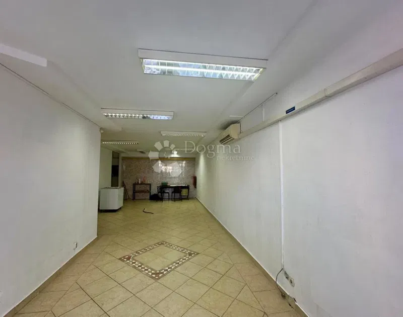 Lokal użytkowy Stoja, Pula, 87,24m2 – 2