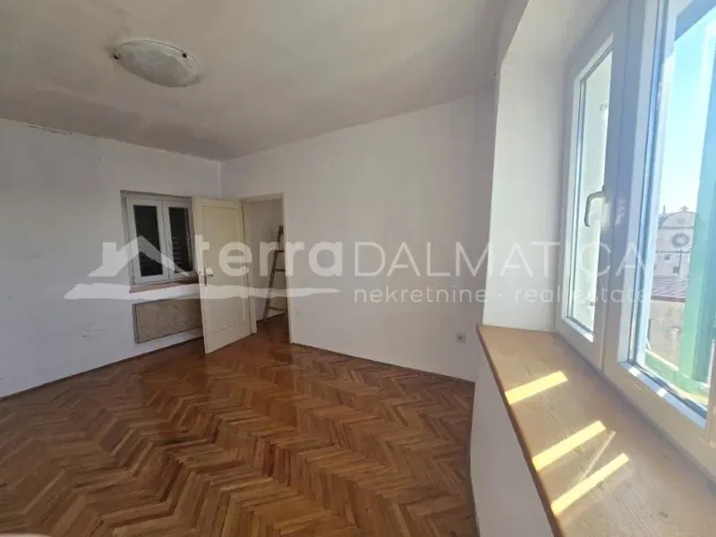 Historic stone house with stunning sea view and a private garden in the heart of Šibenik – 2
