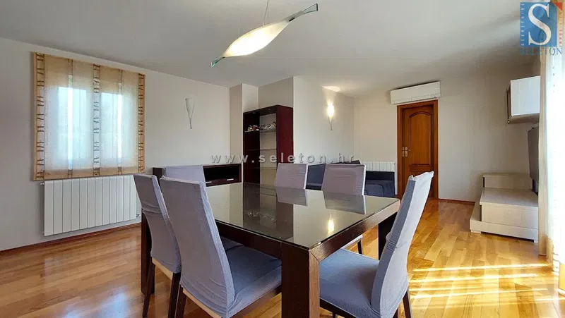 Furnished apartment in Poreč, 77 m2, with a 60 m2 garden, 1 km from the sea/beach – 3