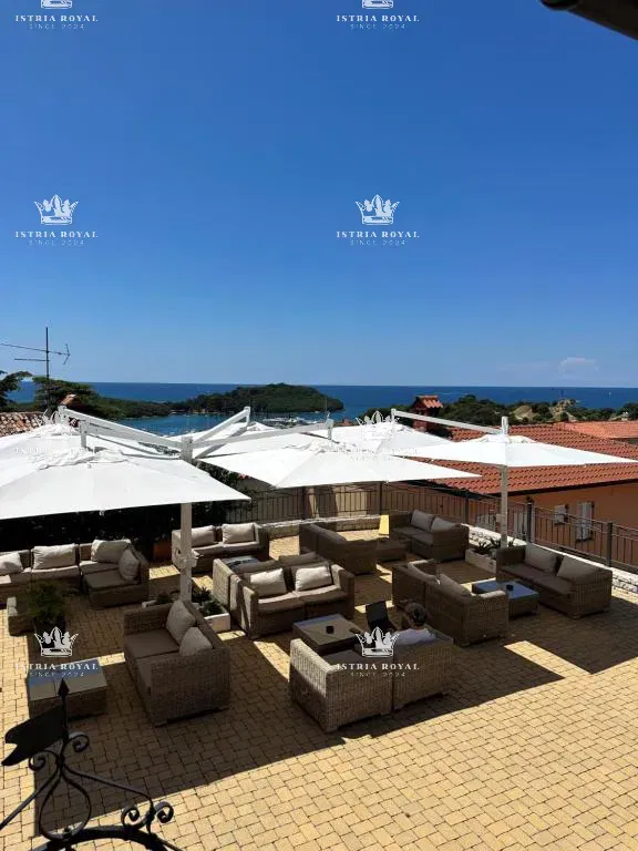 Istria, vendita di un hotel a 150 m dal mare. – 2
