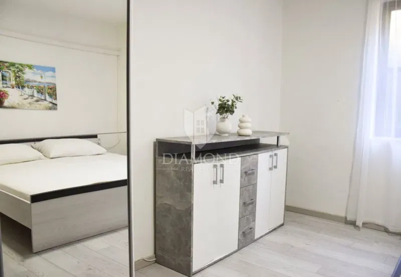 Poreč, appartamento in città con due unità separate – 3