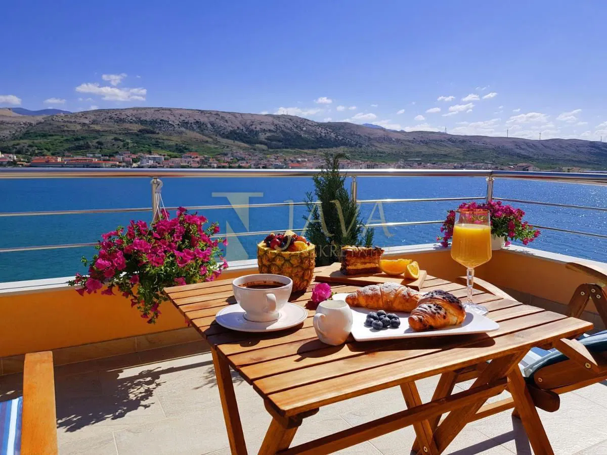 Pag/Otok Pag, Obiteljski hotel, Prvi red do mora
