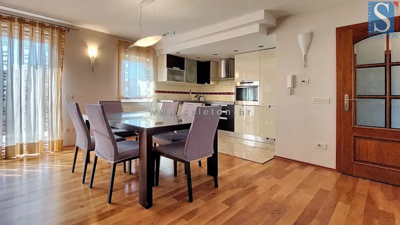 Furnished apartment in Poreč, 77 m2, with a 60 m2 garden, 1 km from the sea/beach – 2
