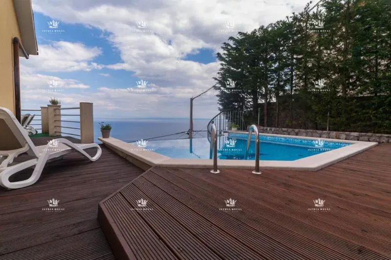 Опатия, Ловран, продажа дома с видом на море, 280M2. – 2