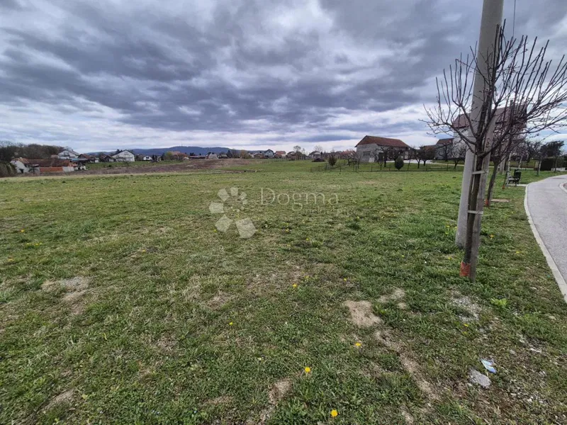 Земля Jakovlje, 3.251m2