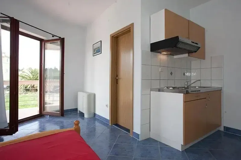 Casa con appartamenti vista mare – 3