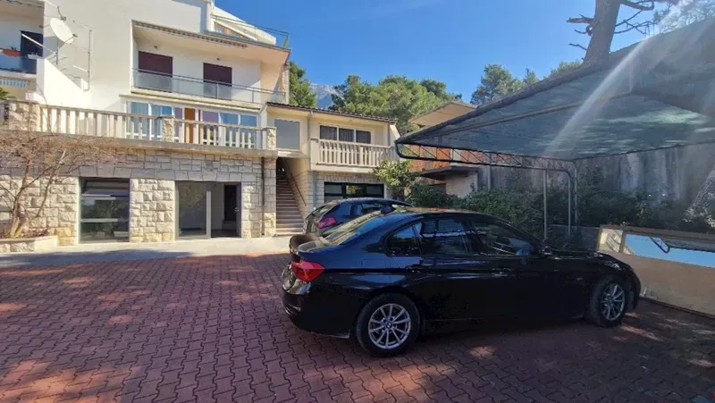 Dva studio apartmana blizu mora MAKARSKA
