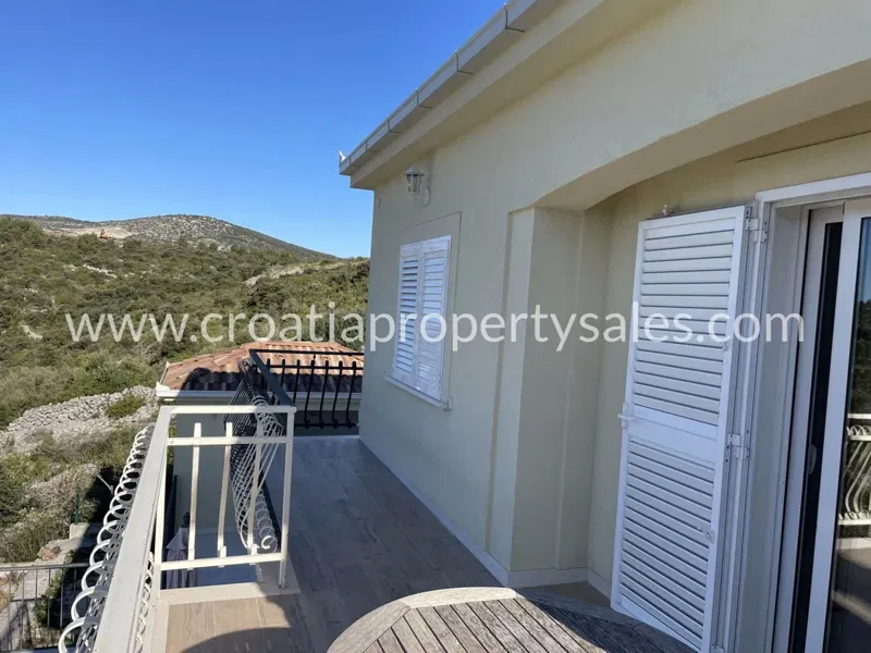 Trogir/Ciovo, house for sale, 585.000 € – 3