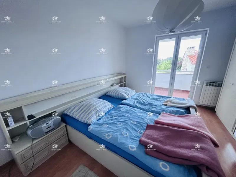 Istria, Medulin, Pjesčana Uvala, Villa 330m2 with 6 apartments and an apartment 140m2 – 3