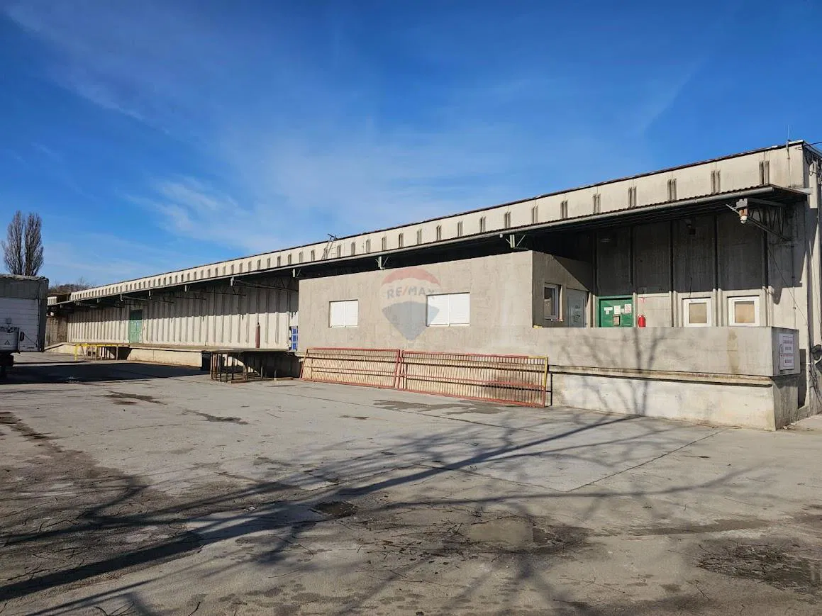 Karlovac, Hrnetić - hala najam 2471 m2
