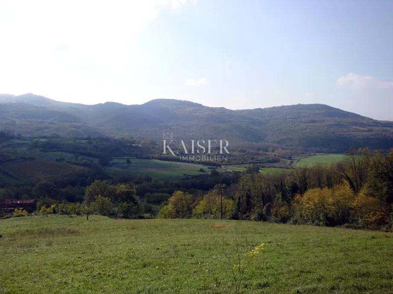 Istria, Motovun - Building land 3,500 m2 + agricultural land 3,000 m2 – 2