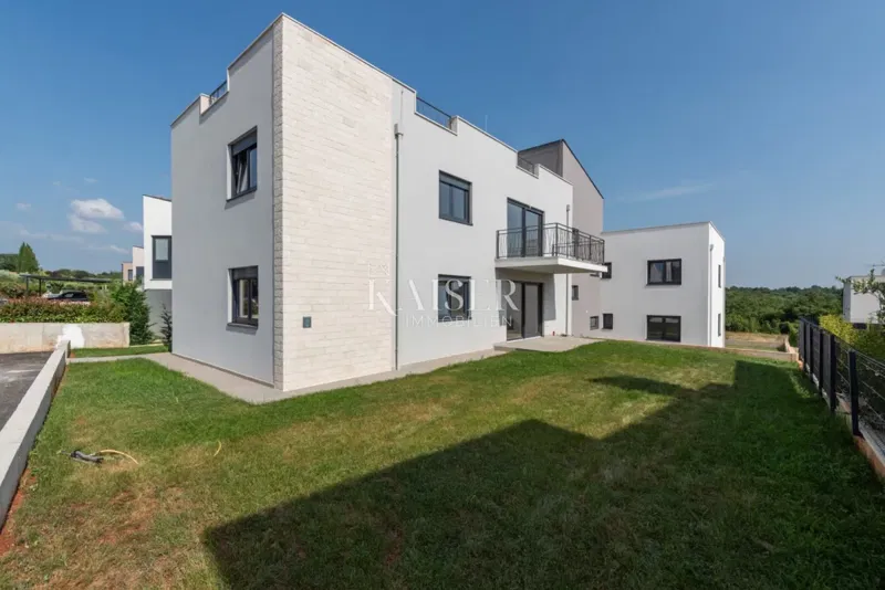 Istria, Parenzo, Vabriga - appartamento al piano terra di 94m2 con giardino di 160m2 – 3