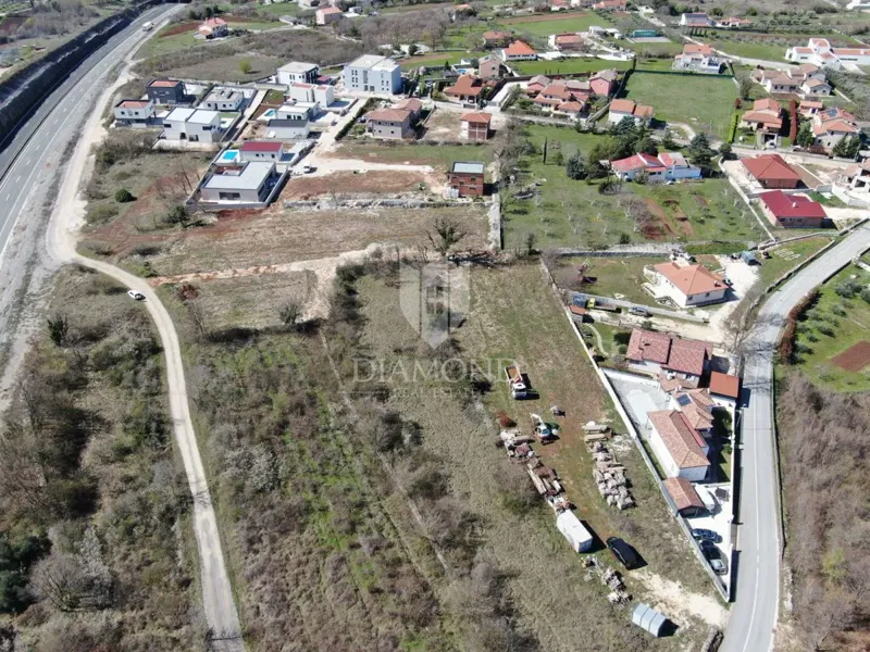 Ampio terreno edificabile vicino al centro di Kanfanar – 2