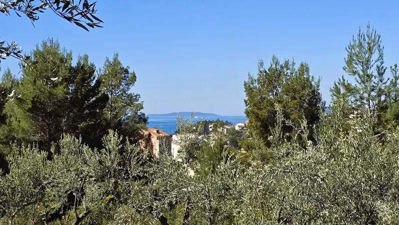 Podstrana - building plot 1.050 sqm with a partial sea view – 2