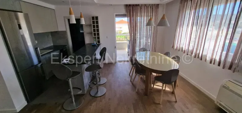 Trogir, Center, 4-bedroom apartment 110 m2, newer construction, TOP location!!! – 3
