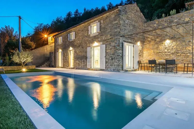 Zona di Portole, casa in pietra con piscina e vista – 2