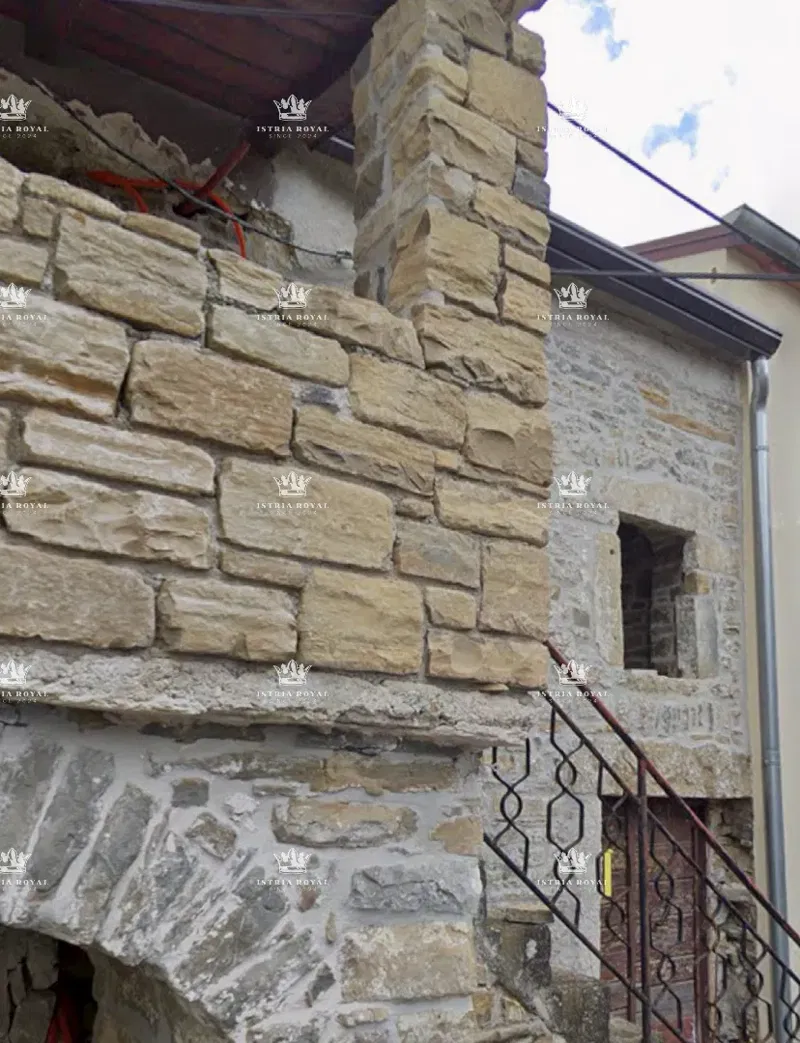 Istra, Senj - vendita di case in pietra a schiera, con vista su Motovun, uliveto di 1744m2, allo stato grezzo. – 2