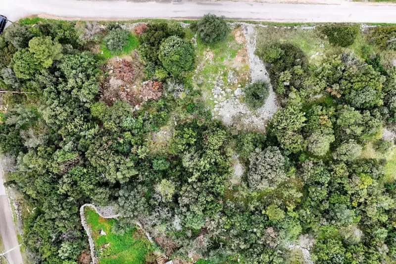 Building land in a peaceful Mediterranean setting – 3