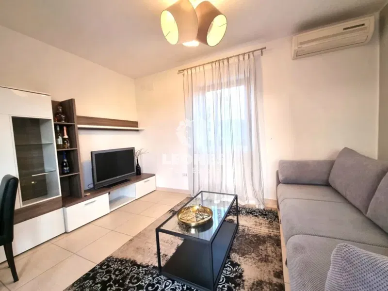 Apartment on the ground floor of a building in a prime location in Novigrad – 3