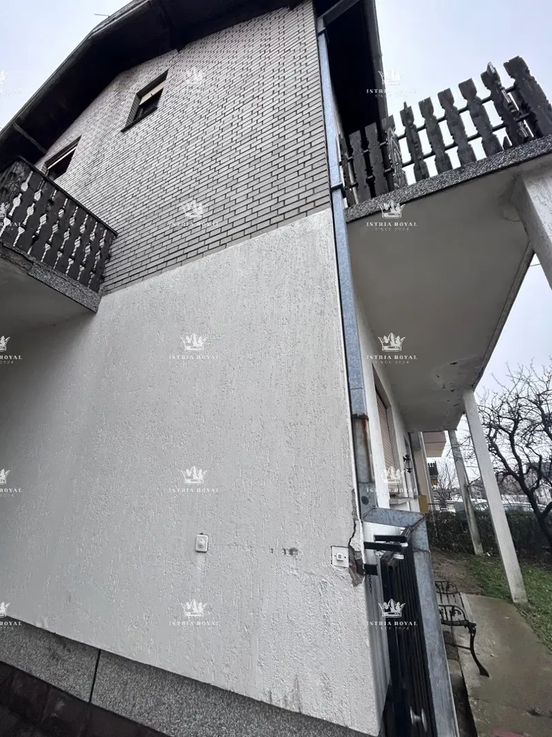 Slavonia, Slavonski Brod, sale of a house of 410m2 with five apartments, €199,000,- – 3
