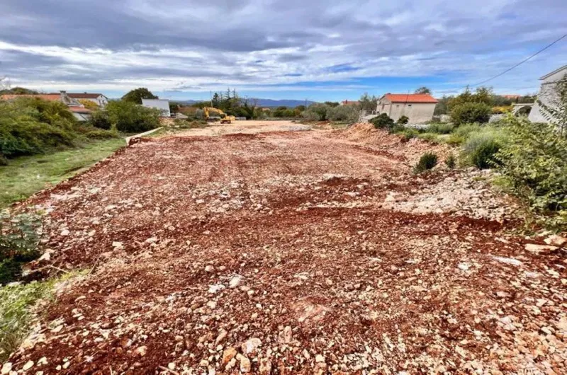 Island of Krk, Malinska – Sale of building land in a tranquil location, 745 m2 – 2