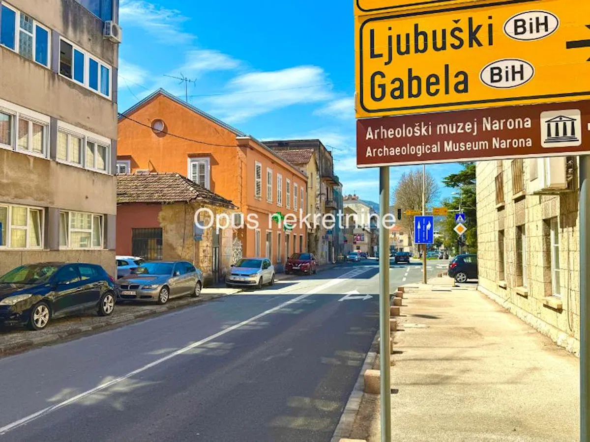 METKOVIĆ, CENTAR - kuća u centru, 100 m2 kraj kazališta