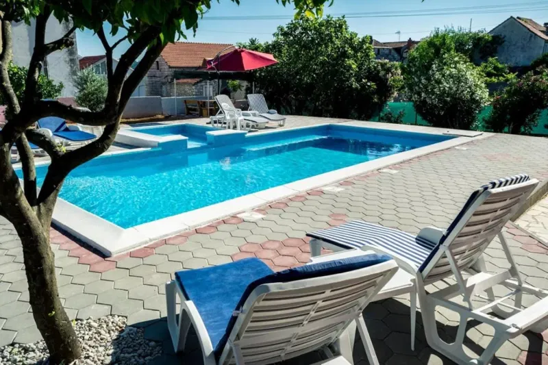 Detached house with a pool and sea view – 3