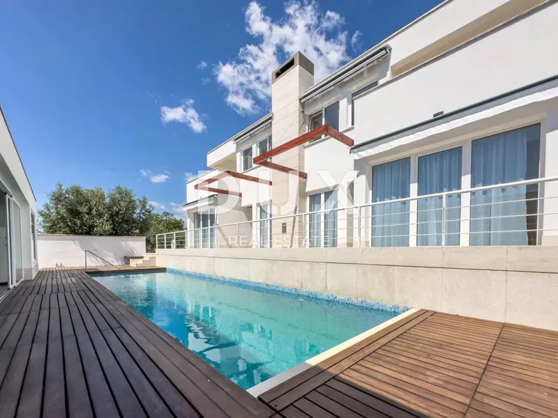 ISZTRIA, POREČ - Exkluzív dizájner családi villa wellness oázissal és fűtött medencével – 2
