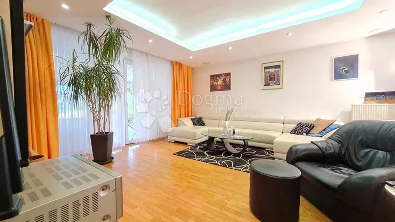 Casa con più unità abitative a 10 minuti dal centro – 2