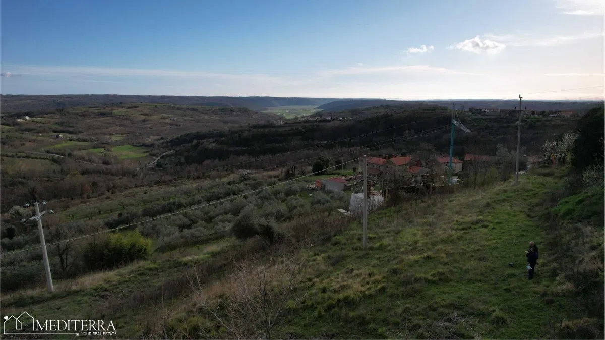 Zemljište sa predivnim pogledom, Buje, Istra