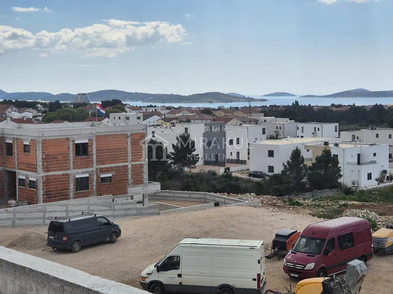 Nekretnine Vodice, Dvoetažan stan S3 na mirnoj lokaciji – 3