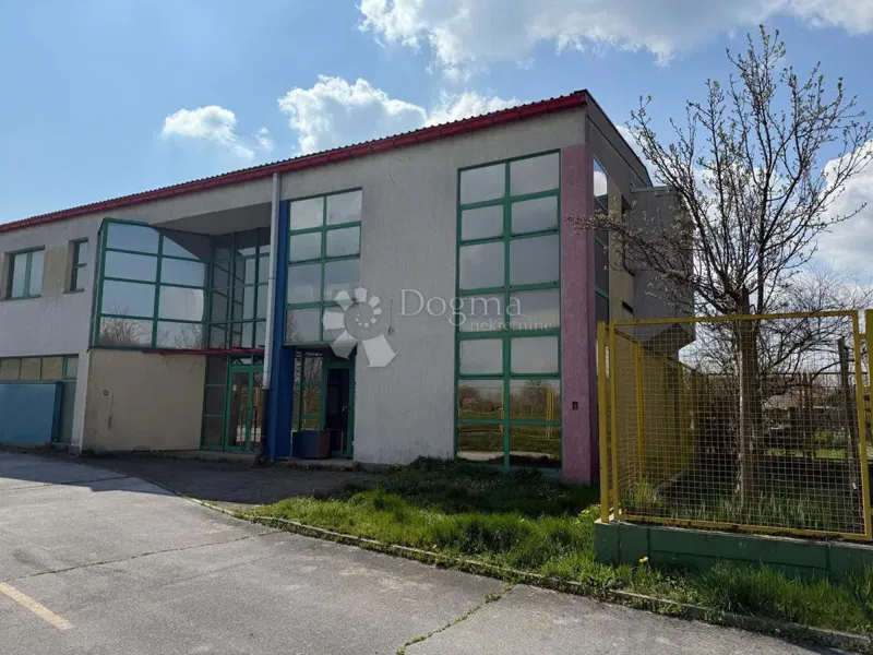 Kereskedelmi Buzovec, Čakovec, 1.533m2