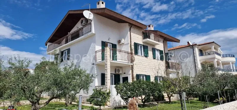 Ciovo, Okrug, apartment house 350 m2, 10 apartments, garage, sea view – 2