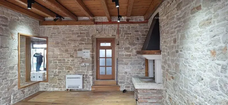 Üzlethelyiség Pula – 2