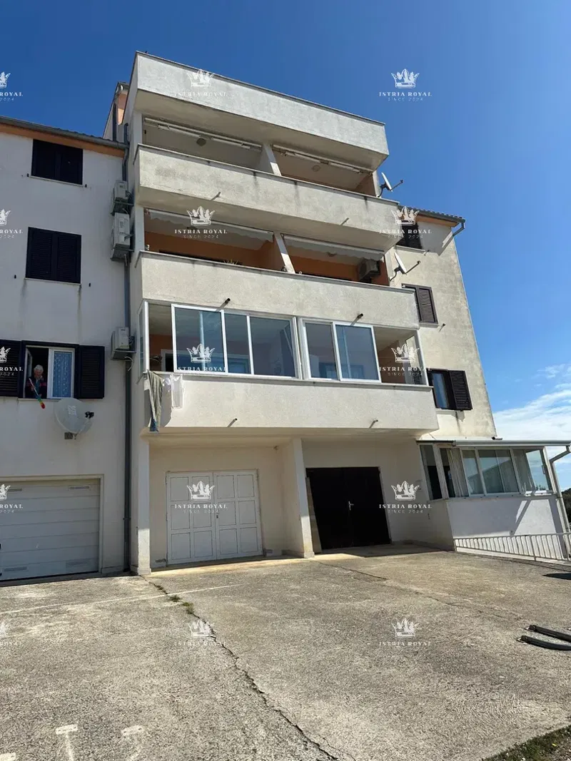 APARTMENT FOR SALE – VRSAR, ISTRIA | 50 m² | SEA VIEW | TOP LOCATION – 2