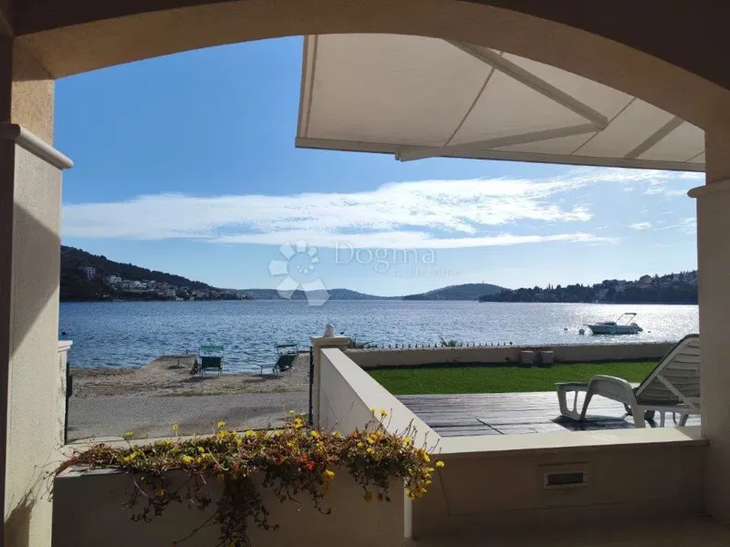 ROGOZNICA – PIĘKNA WILLA PRZY PLAŻY – 3