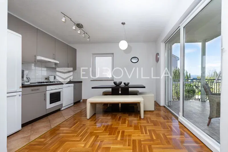 Krk, Malinska, comfortable three-bedroom apartment 80 m², 400 m from the sea – 2