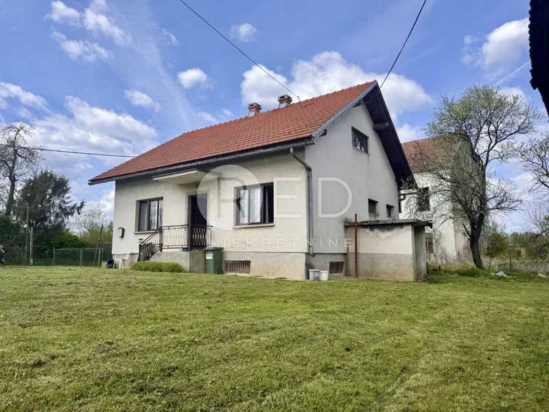 Dom Lijevo Sredičko