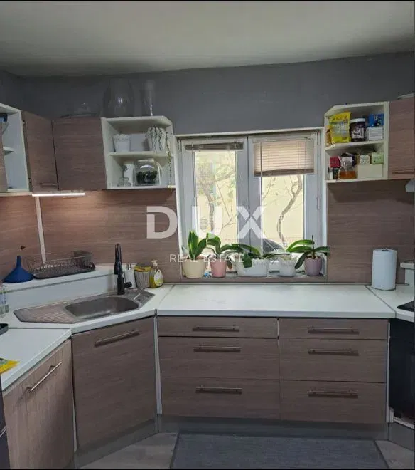 ZADAR, VRSI - Three-storey house in a quiet location – 3