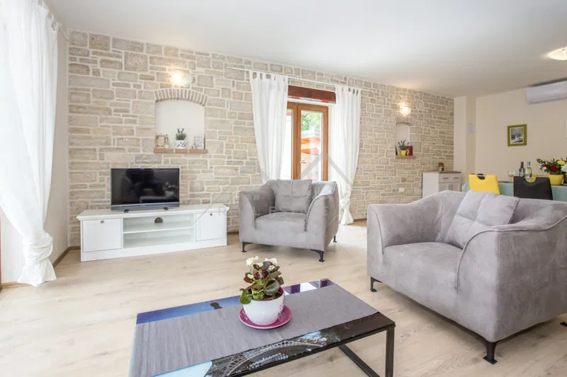 Poreč, čudovita vila z bazenom na mirni lokaciji – 2