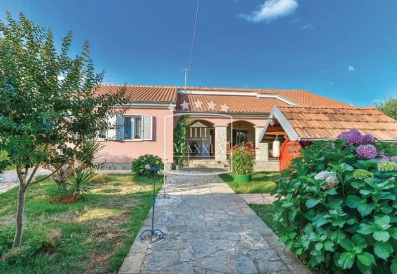 Casa Murvica, Poličnik, 331m2 – 2