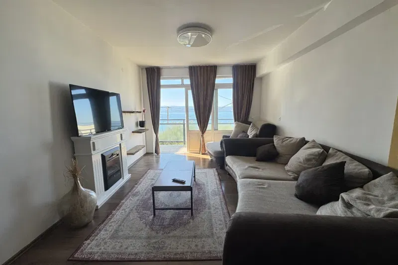 Two-bedroom apartment with sea view – 3