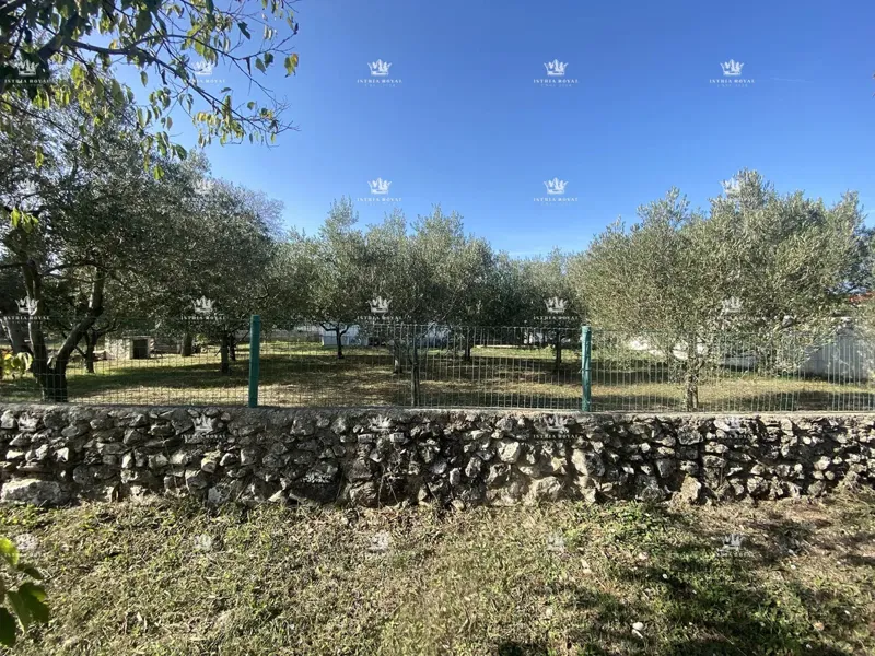 Istria, Pomer, building land 500m2, 100 meters from the sea. – 2