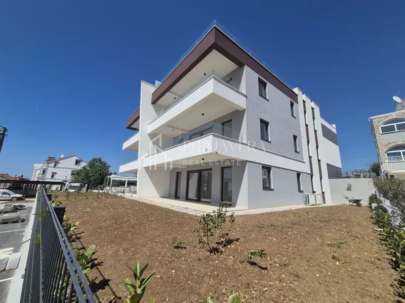 Zadar/Diklo, three-bedroom apartment with garden in a new building, elevator, 150m from the sea – 2
