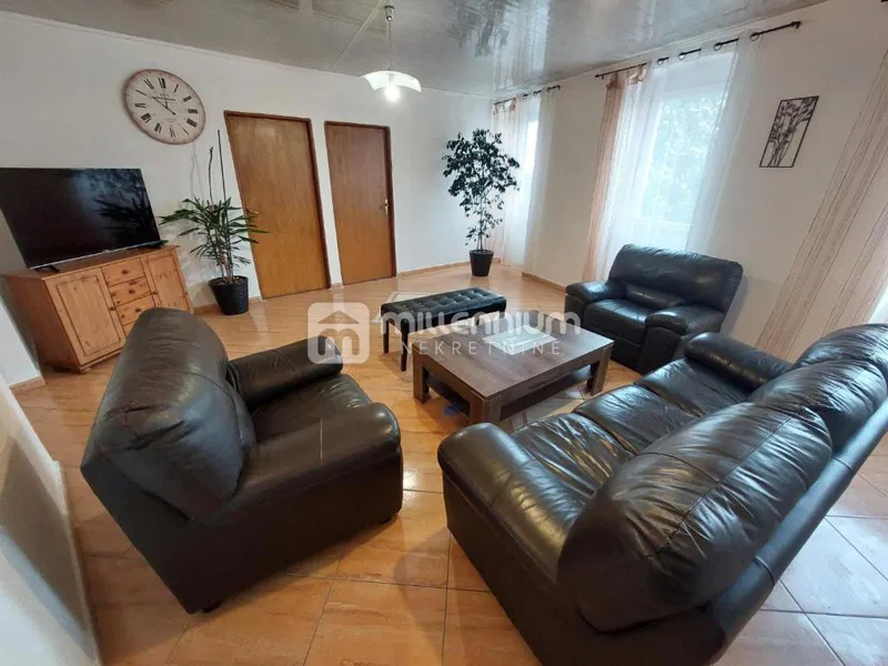 Kastav, 380m2, samostojeća kuća s apartmanima – 2