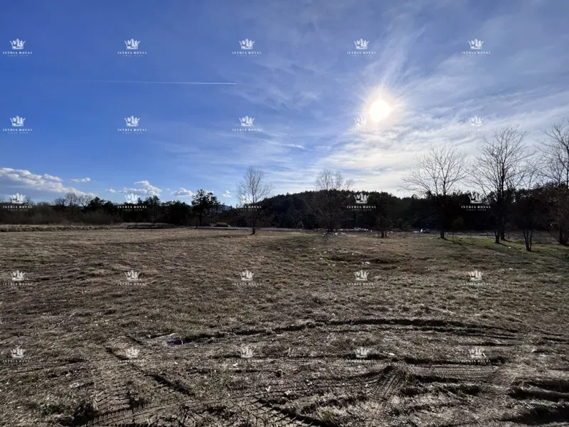 Terreno edificabile 4.365 m² – Destinazione commerciale, Zona industriale Buzet, Istria – 3