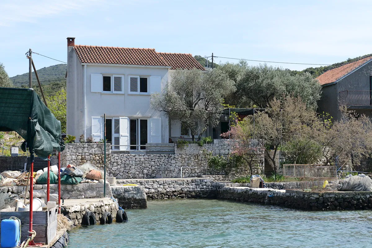 Prekrasna kuća - PRVI RED UZ MORE - Blaževo, Pelješac