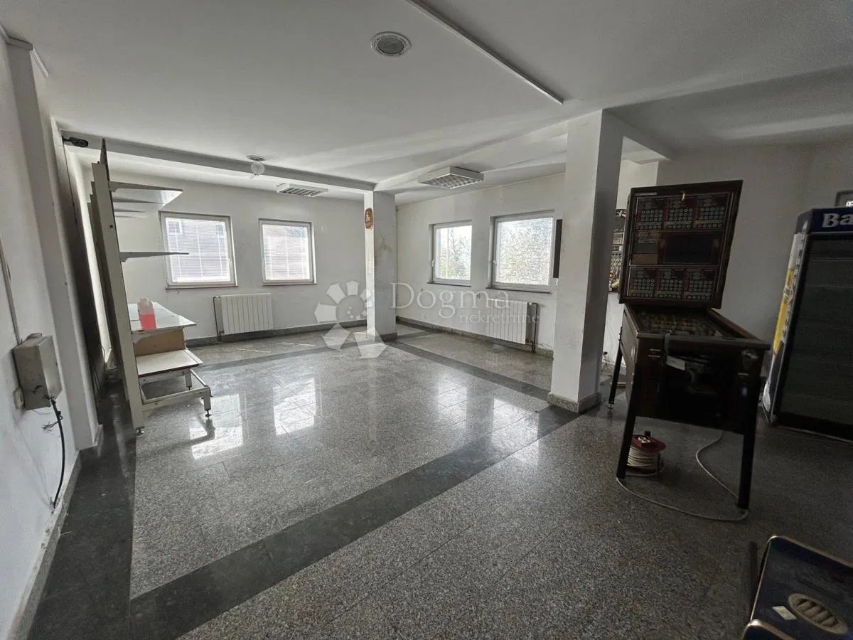 Kereskedelmi Rešetari, Kastav, 90m2